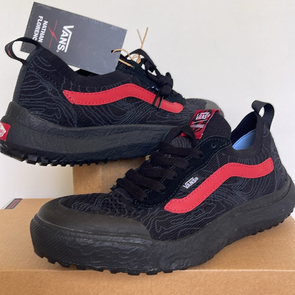 Vans Women’s Ultrarange Vr3 Nathan Florence Black/Red
VN0A4BXB458
SNEAKERS
